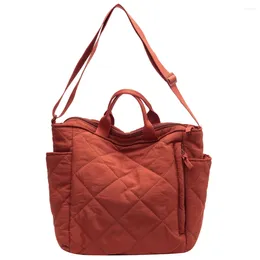 Duffel Bags Autumn Winter Cotton-padded Bag Large Capacity Quilted Underarm Bas Rhombic Lattice Solid Colour Fashion Soft For Street Shopping