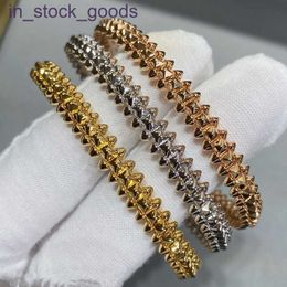 High grade designer bangle Carter Classic Bullet Head Bracelet Thick Plated 18k Gold Very Dynamic Bead Bracelet Narrow Version Willow Nail Handpiece for Women