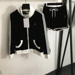 Luxury Velvet Jackets Shorts Fashion Stripe Coat Tracksuits Two Pieces Sport Tracksuit Designer Girls Jacket Suit Set