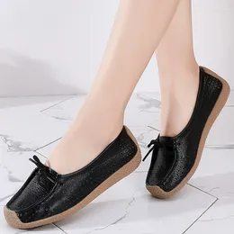 Casual Shoes 2024 Spring And Autumn Women's Single Cowhide Soft Sole Mother's Hollow Flat Leather Pea