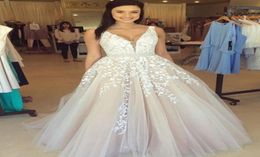 Gorgeous Sleeveless VNeck Lace Appliques ALine Wedding Dress Tulle Online Beading Sash Light Champagne Vestido De Noiva2852057