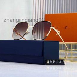 Designer Lvse Sunglasses Cycle Luxury Sunglass Mens Womans New Driving Fashion Baseball Travel Festival Beach Sports Golden Alloy Tea Polarise Sun Glasses