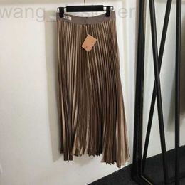 Basic & Casual Dresses designer 2023 New Leisure and Comfortable Versatile Women's Wear Neckline Label Elastic Waist Mid length Hundred pleated Half skirt K5FE