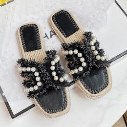 Women's Slippers New Summer Pearl Flat Slippers Women Fashion Flip-Flops Fashion Beach Mules Casual Indoor Home Slippers Size 35-43