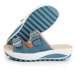 Slippers Summer Womens Wedge Sandals with Buckle Open Front Retro Anti slip Casual Womens Slippers Platform Shoes Womens Slippers J240402