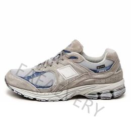 2024 summer Brand-new 2002 r Athletic Running Shoes Rain Cloud 2002 r Grey Brown Pouch Sea Salt Sail The Basement Green Pink Blue Man and Women fashion new style Sneakers