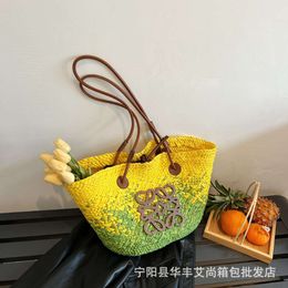 Large capacity grass tote for womens 2023 summer new fashionable and stylish woven single shoulder beach bag