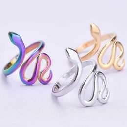 Band Rings 5 piecesbatch of fashionable womens clothingmens jewelry charm finger joint tail ring creative threedimensional snake pressure resistant stainless st