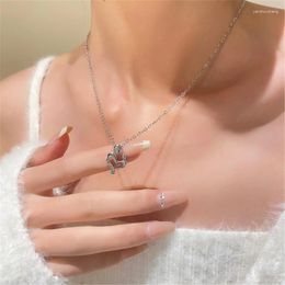 Pendant Necklaces Elegant Aesthetic Women's Necklace Unique Mother Child Love Neckchain For Women