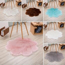 Carpets Faux Wool Plush Carpet 30cm/45cm Long Hair Soft Rug Fluffy Blossom Shape Fur Rugs Household