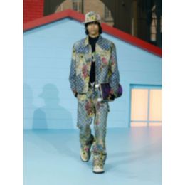 Lvity kurtka lvse topquality nowy projektant wysokiej jakości dżinsowa kurtka męska designerska mens fioletowe dżinsy haftowane dziury kwiatowe bawełniane kurtka męska męska