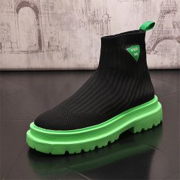 Boots New Mens Fashion Socks Shoes Man Sneakers Male Light Running Shoes Casual Walking Men Footwear Autumn Black High Gang Flat Shoe