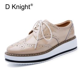 Oxfords Retro Oxfords For Women Lace up Brogue Shoes Patent Leather Flats Platform Shoes Woman British Style Female Footwear Big Size 40