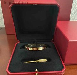 Дизайнерский браслет для женщин Классическая отвертка Любовь модная унисекс -манжета браслет 316L из нержавеющей стали, покрытые золото