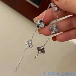 Original 1to1 High Edition Brand Logo Womens Bracelets Vanclef Clover Five Flower S925 Sterling Silver Laser Bracelet Womens Fashion Versatile Twist Bracelets