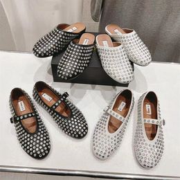 2024 Nowe designerskie baletowe buty damskie swobodne mieszkania designerskie Sandały Kapcia okrągłe głowa dhinestone łodzi buty luksusowe skórzane buty Mary Jane