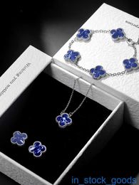 Original 1to1 High Edition Brand Logo Womens Bracelets Vanclef Four Leaf Grass Stone Blue Five Flower Bracelet for Women Men Gift for Her