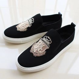 Boots 2023 Brand New Men Casual Shoes Black Suede Leather Man Party Embroidery Flat Shoes Tide Slipon Loafers