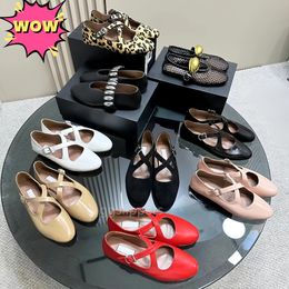 Designer Flat bottomed dress shoes alal Luxury women round toe rhinestone boat shoe luxurious leather rivet buckles Mary Jane shoes comfortable ballet beach