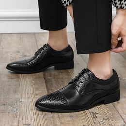 Dress Shoes Luxury Patent Leather Men Fashion Business Office Shoe Italian Oxfords Derby Pointed Toe Wedding Party Formal Loafers