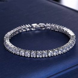 Qingxing Fashion Zircon Bracelet Aaa Grade Square Diamond Inlaid Jewellery Qo04