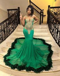 Sparkly Long Green Mermaid Prom Ceremony Party Dresses for Black Girl Luxury Crystal Feahter Sheer Evening Birthday Gown 2024
