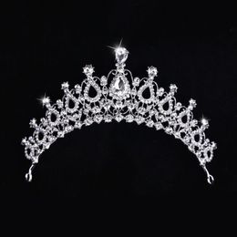 2021 Gold Princess Headwear Chic Bridal Tiaras Accessories Stunning Crystals Pearls Wedding Tiaras And Crowns 121710205T