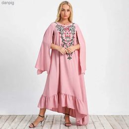 Abiti sexy urbani Abito Boho Curve per le donne Medio Oriente Moda araba Taglie forti Abito femminile Abito ricamato Abito etnico con preghiera musulmana Y240402