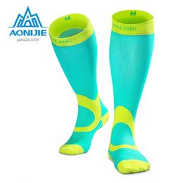 AONIJIE Compression Sneakers Socks Stockings Athletic Fit Running Marathon Soccer Cycling Nurses Shin Splints Sports Oudtoor Men 240322