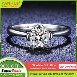 Cluster Rings Luxury 18K White Gold With GRA Certified 0.5 Moissanite Diamond Eternity Engagement Wedding Band For Women