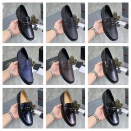 Fashion Pointed Toe Designer Dress Shoes For Men Loafers Slip On Formal Footwear Embossing Leather Shoe For Party Size 38-45