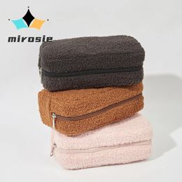 Storage Bags MIROSIE Elegant Plush Bag For Beauty Essentials Women Girls Large Capacity Travel Makeup Wholesale