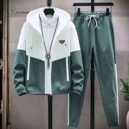 Pra Designers New Mens Tracksuits Fashion Brand Men Suit Spring Autumn Men's Two-piece Sportswear Casual Style Suits 680