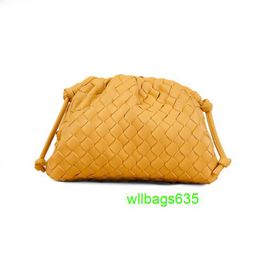 Pouch Cloth Bags BottegvVenet Trusted Luxury Bag Leather Ins Super Fire Cloud Bag Woven Womens Bag 2024 New Sweet and Fashionable One Shoulder have logo HBFYWJ