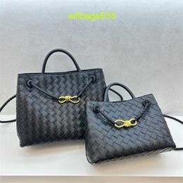 Leather Tote BottegvVenet Andiamo Bags Cross Border Trend 2024 New Woven Womens Bag Fashion Metal Rope Tote Bag Retro Design One Shoulder Hand have logo HBWMNA