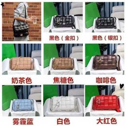 Crossbody Bag Cassettes BottegVenets 7a Genuine Leather Bag Intrecciato Sheepskin Home Oil Wax Skin Pillow Original Factory Tofu