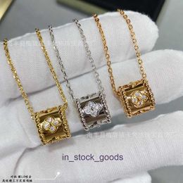 High end designer necklace vanclef High Version Four Leaf Grass Kaleidoscope Necklace Female Pendant Broadcast Thick Gold Plating Original 1to1 With Real Logo