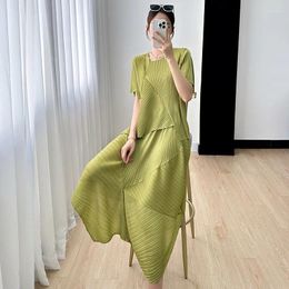 Work Dresses Miyake Solid Colour Design Sense Set Women's Summer Big Swing Half Skirt Short Sleeve Round Neck Top Pleated Two Piece