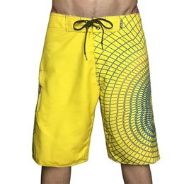 2023 Summer mens casual speed dry beach pants Colour bump plaid black sports surfing nickel Fivepoint Shorts 240321