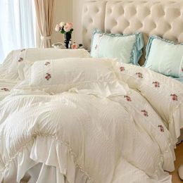 Bedding Sets Seersucker Textured Washed Cotton Soft Comfy Duvet Cover Bed Sheet Pillowcases Ruffers Princess White Embroidery Set