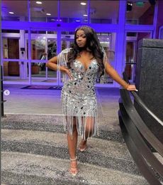 Luxury Diamond Silver Evening Dress 2023 Sparkly Crystal Short Prom Dress For Black Girl Long Sleeve Tassel Cocktail Graduation Fo1286133