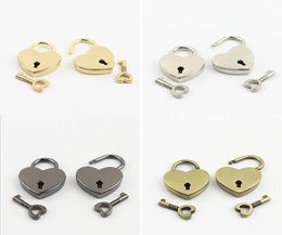 4 Colours Heart Shape Padlocks Vintage Hardware Locks Mini Archaize Keys Lock With Key Travel Handbag Suitcase Padlock DD3588188261