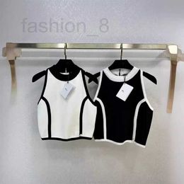 Women's Tanks & Camis Designer 2024 Spring/Summer Fashionable and Sexy Black and White Contrast Round Neck Sleeveless Knitted Short Tank Top for Women 9Y3I