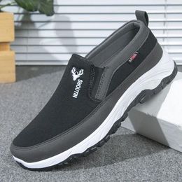 Casual Shoes Men Breathable Soft Bottom Non -Slip Comfortable Slip-On Walking Male Vulcanised Tenis Zapatos