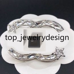 Crystal Pins Designer Brooch 18K Gold Brand Letter Brooches Pin Wedding Jewelry Gift Design Collar Pins Unisex Versatile Dress Pins Fashion Broche with Box