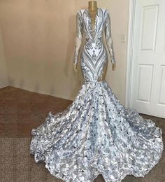 Stunning Sliver Sequined Mermaid Prom Party Dresses With 3D Rose Flower Bottom Sexy V Neck Long Sleeves Plus Size Evening Occasion6000313