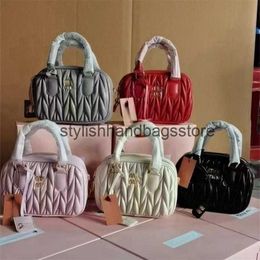 Shoulder Bags Miao Boston Bag New Folded Fashion Internet Celebrity Same Style One Crossbody Handbag Womens H240403