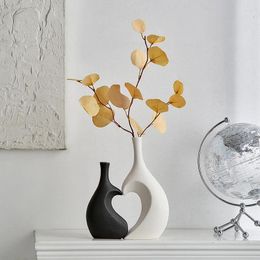 Vases Modern Design Heart-shaped Hollow Vase Luxury Home Accessories Decoration Living Room Ornaments Crafts Decor Gift