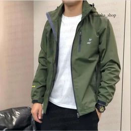 ARC Jacket Mens Designer Hoodie Tech Nylon Waterproof Zipper Jackets High Quality Lightweight Coat Outdoor Sports Men Coats 2023 936