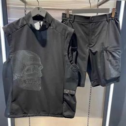 Men's Tracksuits Mens Casual Sleeveless Vest and Shorts Set Skull Print Pocket Pants Golf Fashion Brand Spring and Summer 2024 J240402